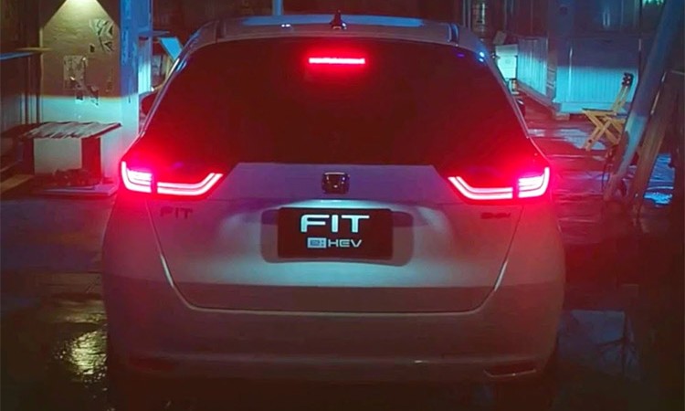 प्रतिलिटर २८ किमि माइलेजसहित सुरक्षामा अब्बल होन्डा फिट_img