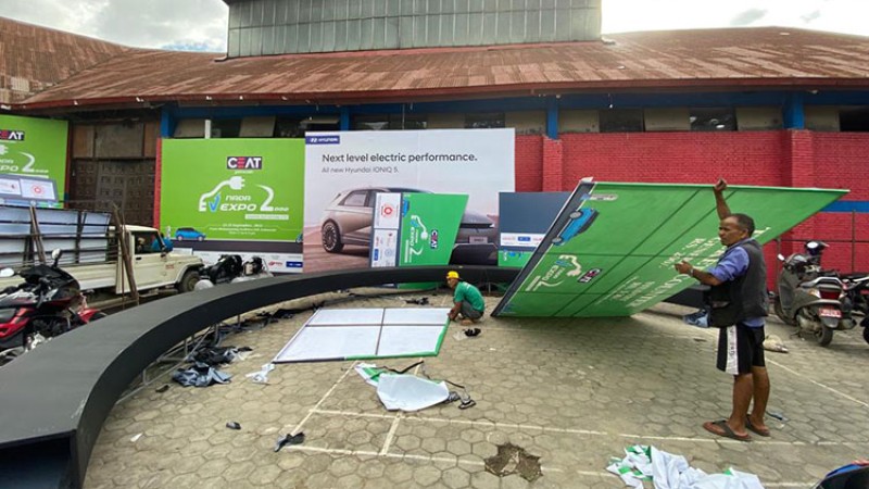 पहिलो पटक हुन लागेको ईभी एक्स्पोको तयारीमा कम्पनीहरु (फोटो फिचर)