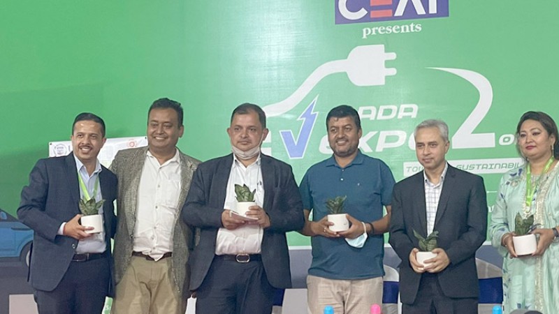 विद्युतीय गाडी चलाउन कस्तो नीति आवश्यक ? यस्तो छ सरोकारवालाको भनाई