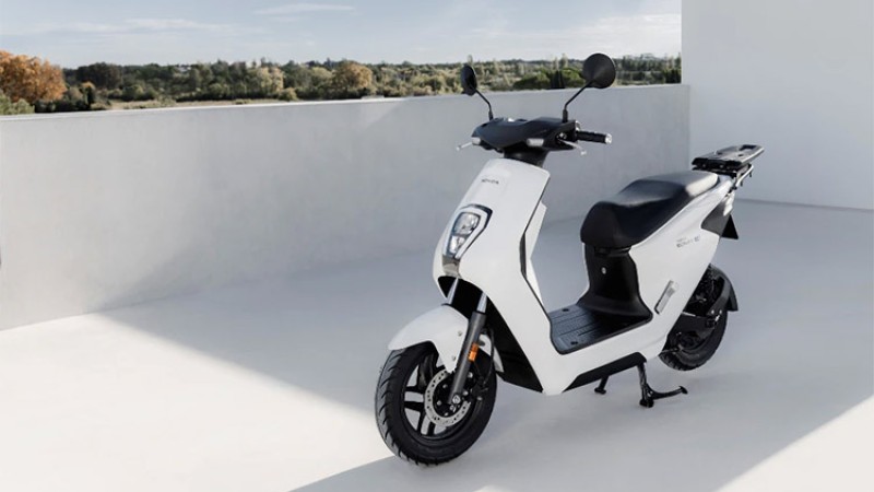 आधुनिक डिजाइनमा होन्डाको EM1 e इलेक्ट्रीक स्कुटर