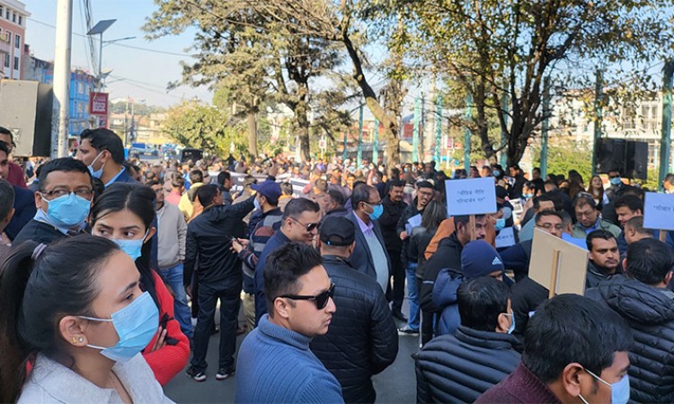देशभरका अटो ब्यवसायी चितवनमा, खस्कदो व्यापारको विषयमा छलफल हुने_img