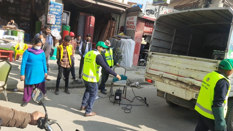 सुरु भयो सडकमै प्रदुषणको छड्के जाँच, फेल भए १ लाख जरिवाना