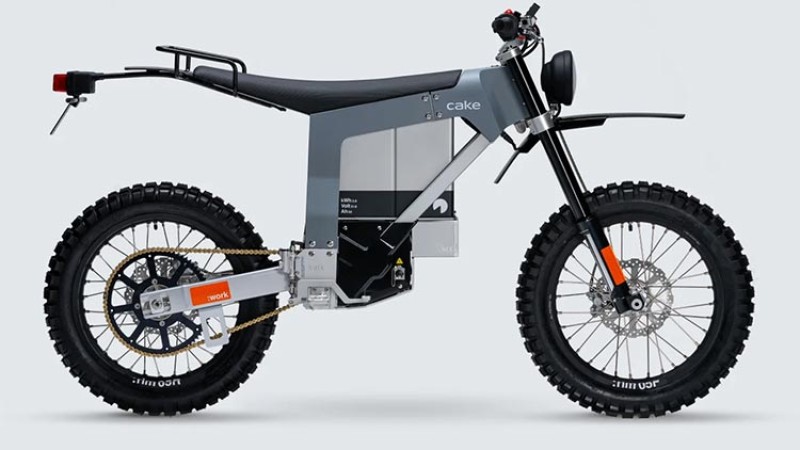 केक ब्राण्डको डर्ट बाईक, पत्याउनै मुस्कील पर्ने मूल्य