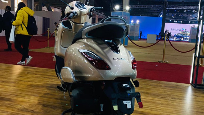 ‘अटो एक्स्पो २०२३’ मा बजाज चेतकको इलेक्ट्रीक स्कुटर (फोटोफिचर)