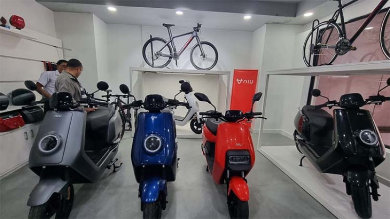 एनआइयूको नयाँ शोरुम त्रिपुरेश्वरमा, यस्तो छ सबै मोडलको मूल्य