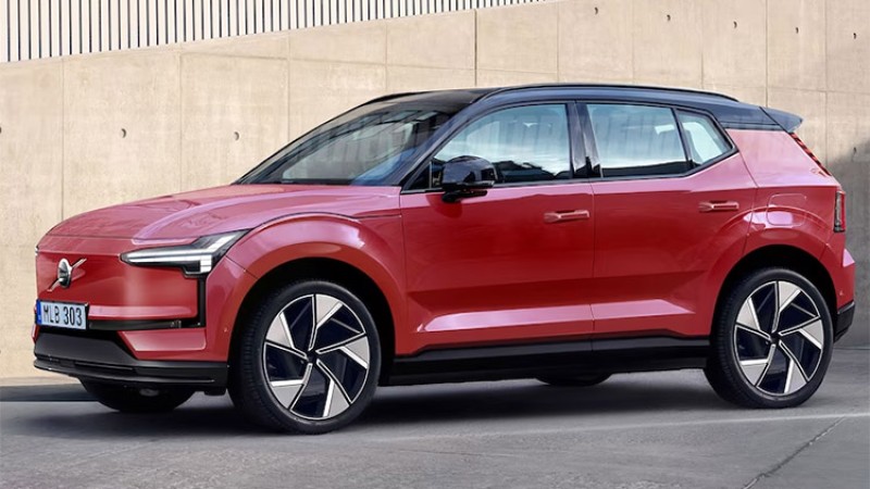 विश्व चर्चित कम्पनीको ईभीमा आगलागीको जोखिम बढेपछि ‘रिकल’