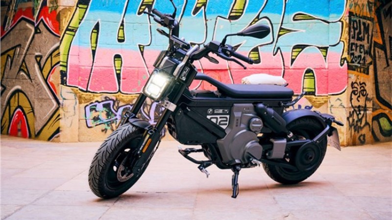 बीएमडब्लूको अनौठो मोटरसाइकल, मूल्य चकित बनाउने खालको