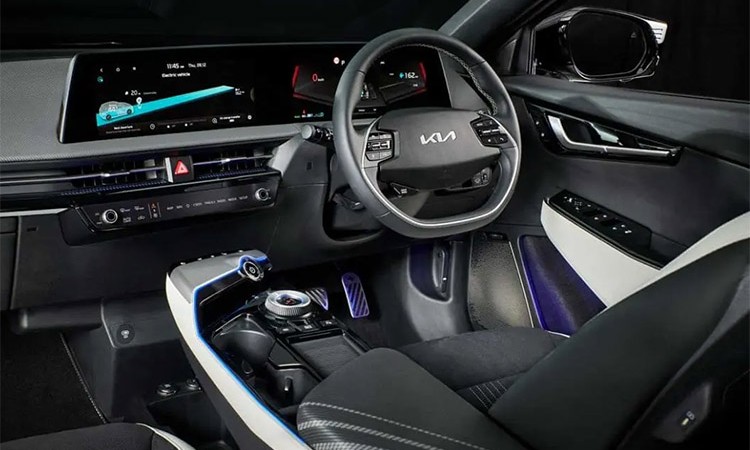 ‘नाडा अटो शो’को मुख्य आकर्षण बन्न आउँदै ईभी-६, मूल्य कति ?_img