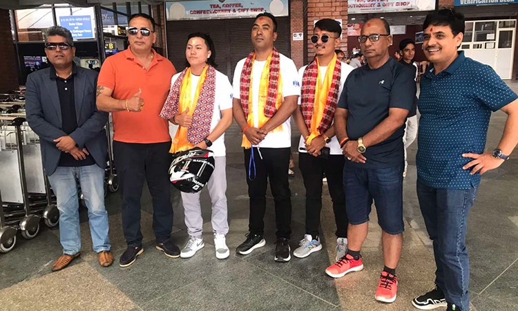थाइल्यान्ड रोड रेसिङमा सहभागी हुँदै नेपाली राइडर_img