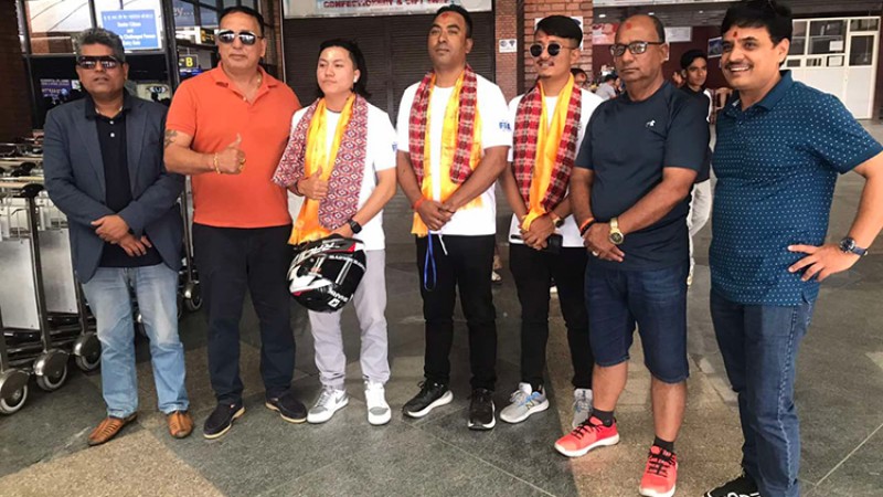 थाइल्यान्ड रोड रेसिङमा सहभागी हुँदै नेपाली राइडर