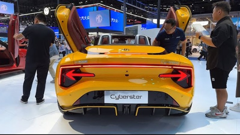 एमजीको दुई सिट क्षमताको कन्भर्टेवल कारमा आकर्षण