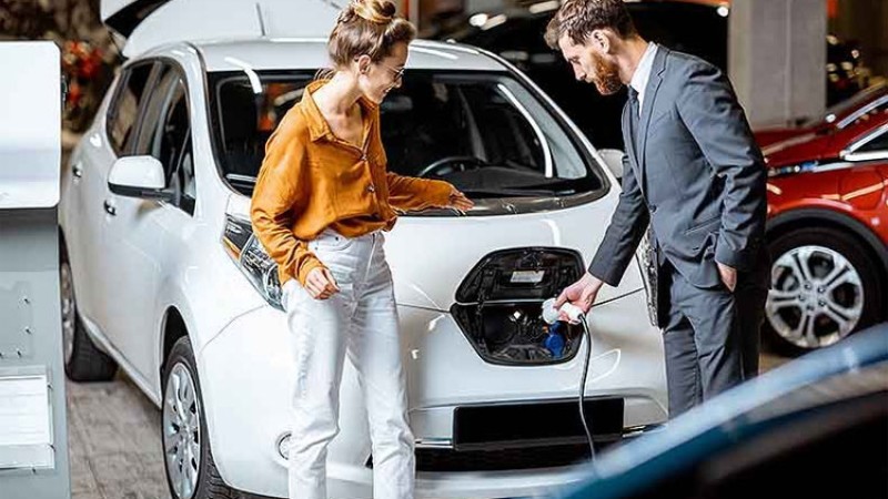 रिकन्डिसनमा विद्युतीय कार बिक्री गर्ने बढ्दै, किन्न मान्दैनन् ब्यवसायी