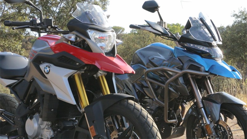 मूल्यमा ठूलो अन्तर, फिचरमा कडा टक्कर भएका दुई मोटरसाइकल