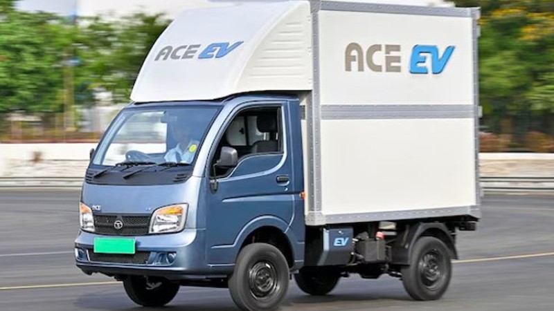 सरकारले कमर्शियल ईभी महंगो बनायो