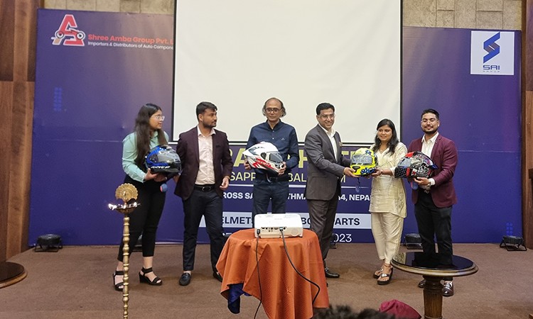 हेड्ज ब्राण्डका हेल्मेट नेपालमा_img