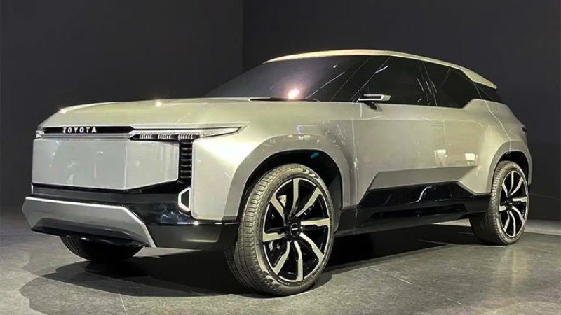 टोयोटाले देखायो ब्रेक र एक्सिलेटर पेडलबिनाको ल्याण्ड क्रुजर ईभी