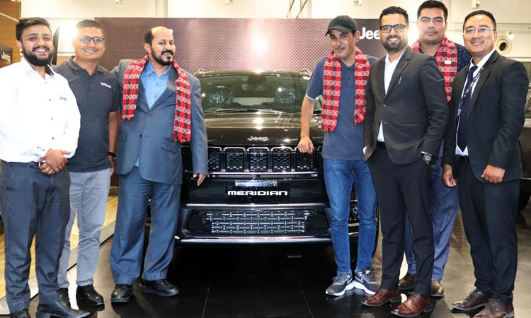 जीप मेरिडियनको डेलिभरी सुरू, एकैदिन ३ वटा हस्तान्तरण_img