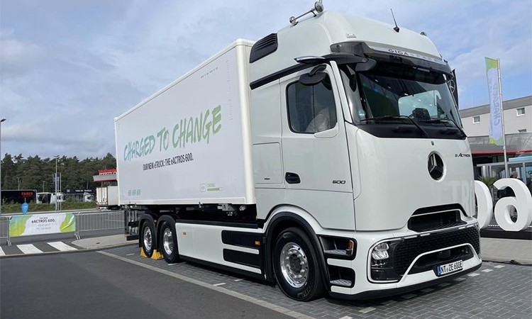 २२ टन सामान बोकेर सिंगल चार्जमा ५०० किमि चल्ने ट्रक_img