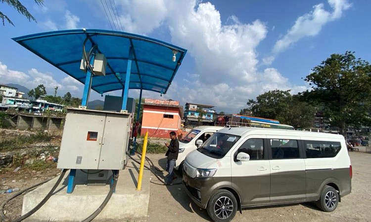 केवाइसी भ्यान ७०० किलोमिटर चलाएर हेर्दा_img