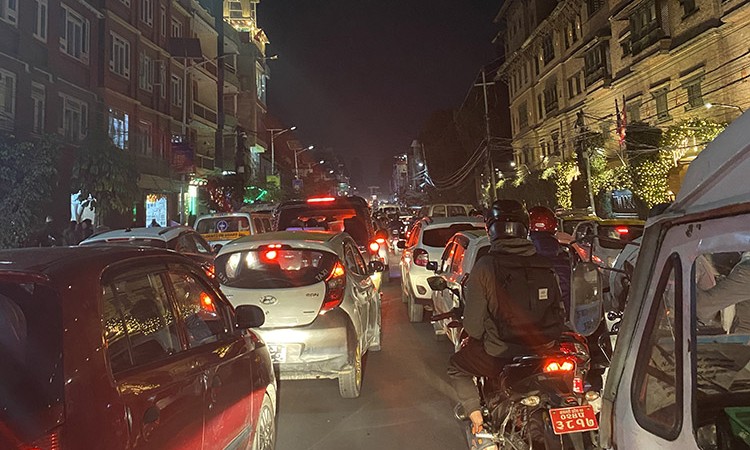 खोइ ट्राफिक लाइट ? सरकारले निभायो !_img