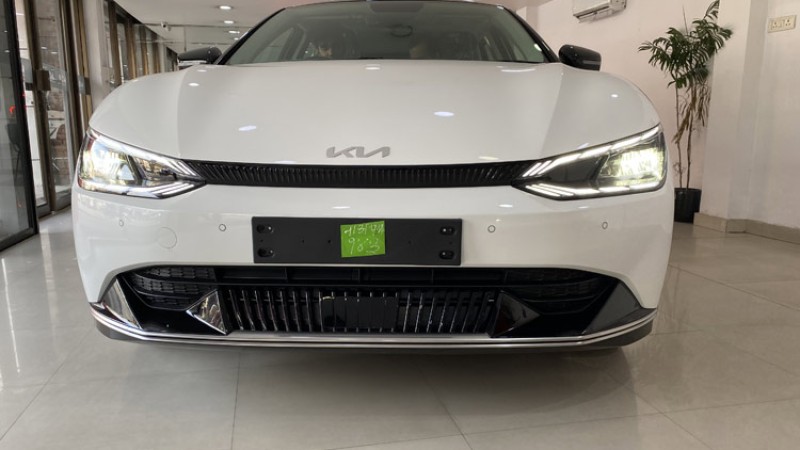 ईभी-६: रेन्जले लोभ्याउँछ, केही फिचरकाे कमी (फोटो फिचर)