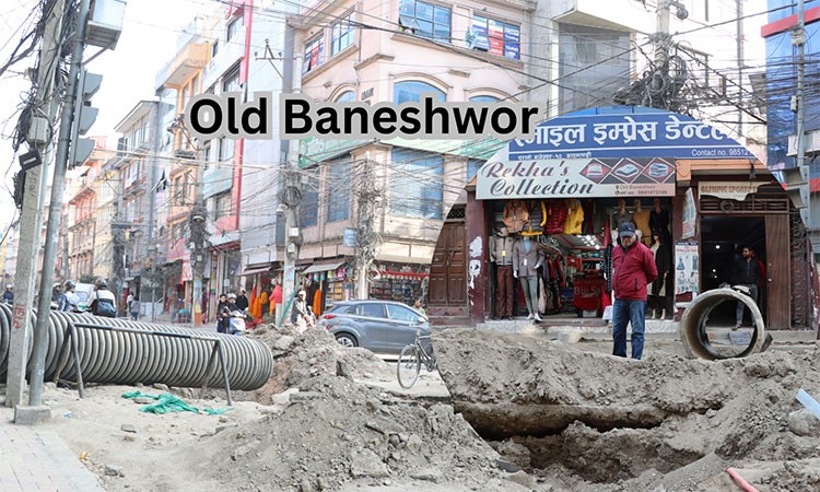 सिंहदरवारलाई गिज्जाइ रहेको सडक (भिडियोसहित)_img