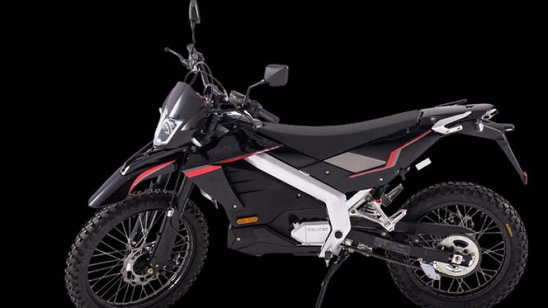 अमेरिकी इलेक्ट्रीक डर्ट बाइक नेपालमा, यस्तो छ रेन्ज र मूल्य