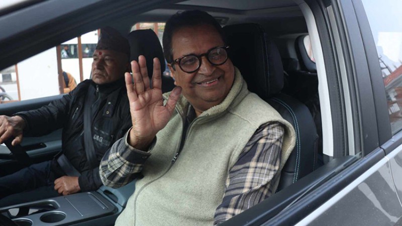 इलेक्ट्रीक कार चढेर बयान दिन गएका थिए विनोद चौधरी