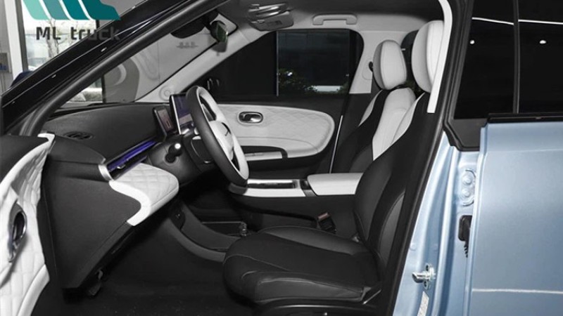 बजारमा आउँदै ३० देखि ३५ लाख मूल्यका दुई विद्युतीय कार