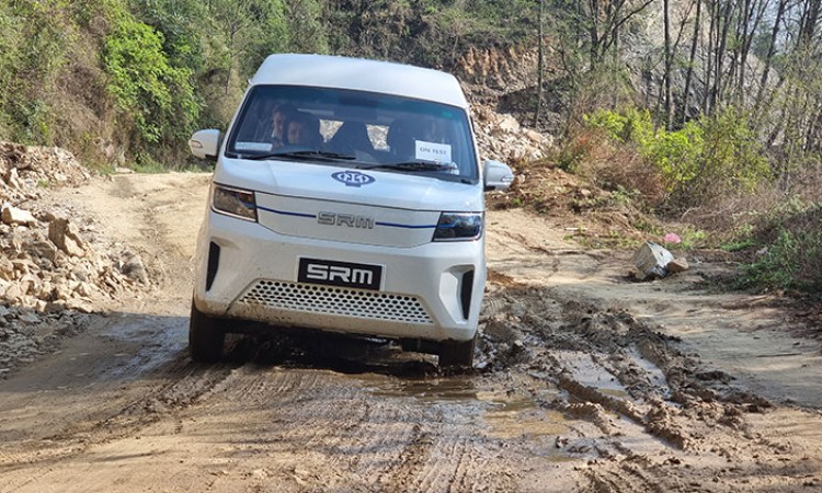 एसआरएम भ्यान टेष्ट ड्राइभः चलाउन सहज, छिटो चार्ज र राम्रो रेन्ज_img