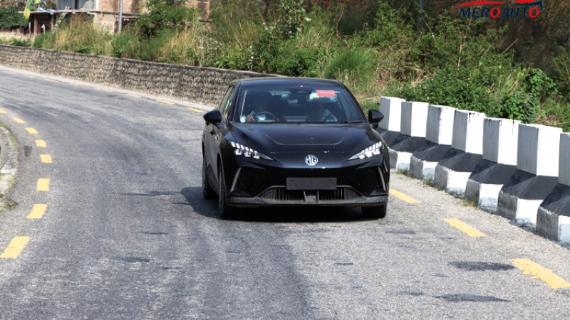 एमजी-फोर टेष्ट ड्राइभः ब्याट्री र फिचरको आधारमा प्रतिस्पर्धीभन्दा सस्तो