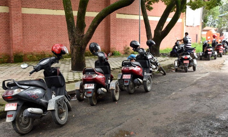 अपाङ्गता भएकाहरूलाई स्कुटरमा भन्सार छुट_img