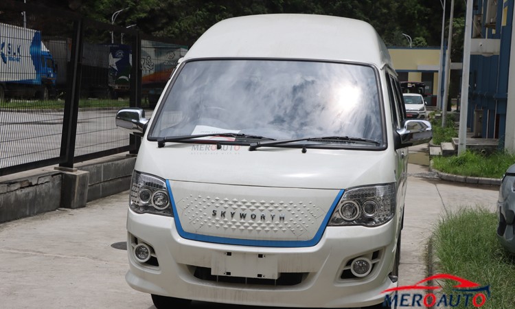 भन्सार यार्डमा देखियो स्काईवोर्थ डी-१० इलेक्ट्रीक भ्यान_img