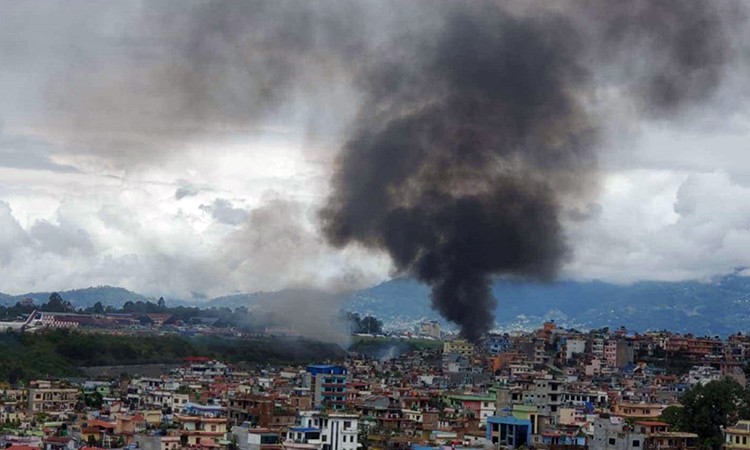 त्रिभुवन विमानस्थलमा सौर्य एयरलाइन्सको जहाज दुर्घटना_img