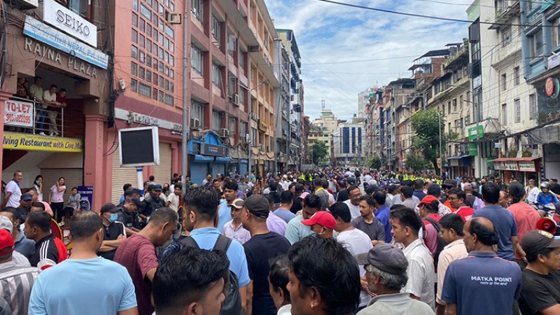 बालेनको विरोधमा उत्रिए न्यूरोडवासी, हेर्नुहोस् भिडियो