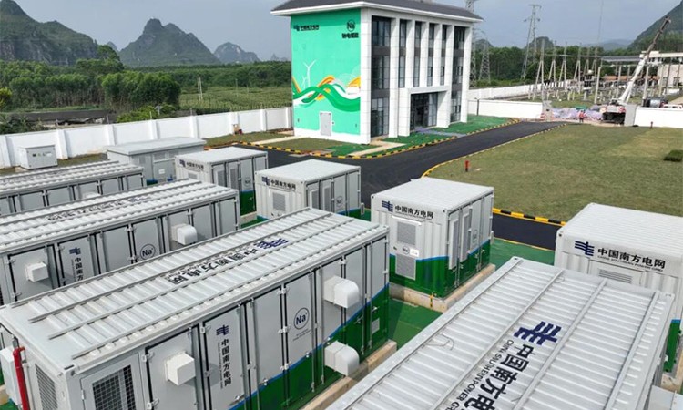 छिट्टै नेपाल आउने ब्राण्डले ल्यायो ११ मिनेटमै फुलचार्ज हुने सोडियम ब्याट्री_img