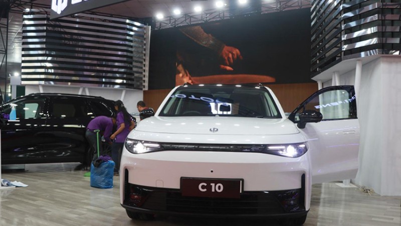 लिप मोटर्सको सी-१० को मूल्य ६८ लाख रुपैयाँ