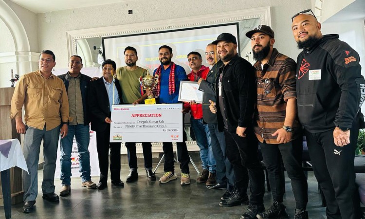 र्‍याली अफ हिमालयन ४ का विजेतालाई अल्फा अटोमोटिभको सम्मान_img