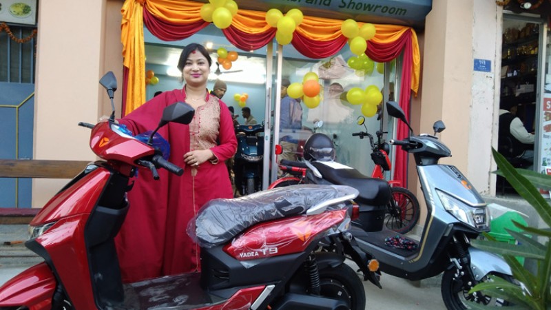 मल्टी ब्राण्ड इलेक्ट्रीक स्कुटर पाइने शोरुम संचालनमा