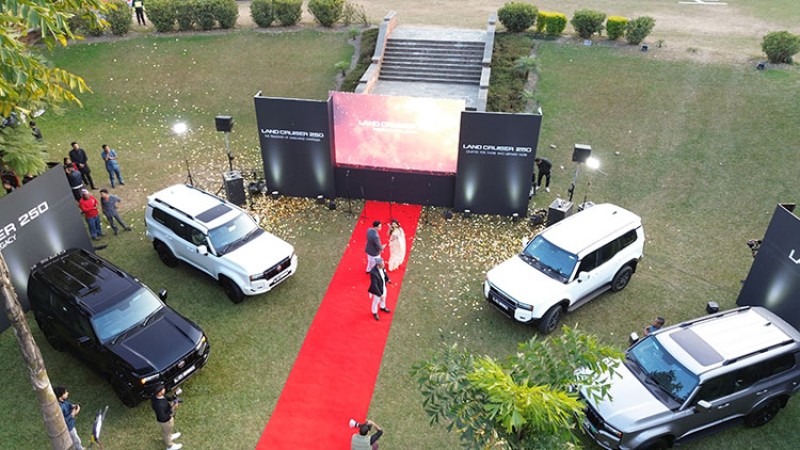 इतिहास सम्झदै सार्वजनिक भयो ‘ल्याण्ड क्रुजर एलसी-२५०’ (भिडियोसहित)