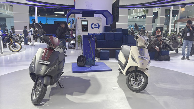 फास्ट चार्ज सर्पोट गर्ने सुजुकीको इलेक्ट्रीक एक्सेस (भिडियोसहित)