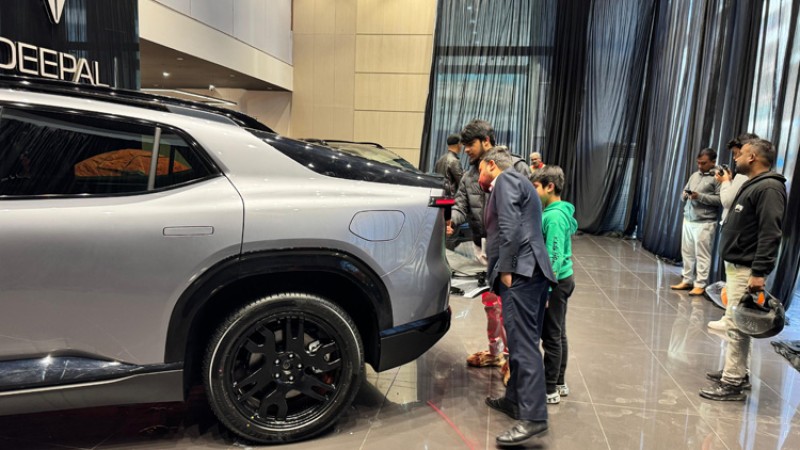 लन्चिङ अगाडि नै शोरुममा सजियो ‘दीपल ई-०७’