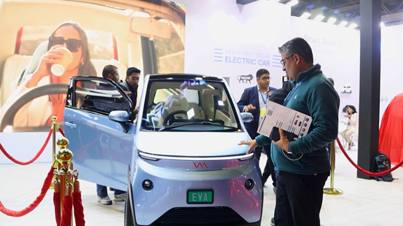 ३ लाख २५ हजार भारतीय रुपैयाँ पर्ने कार (भिडियोसहित)