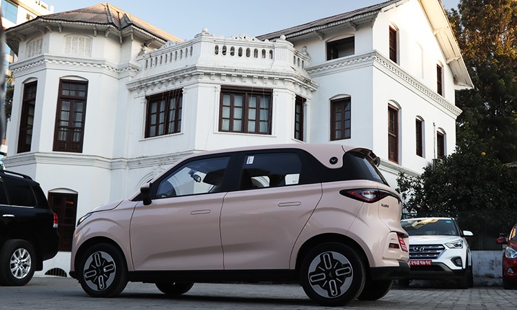 तीन लिटर पेट्रोलको पैसामै विद्युतीय कार !_img