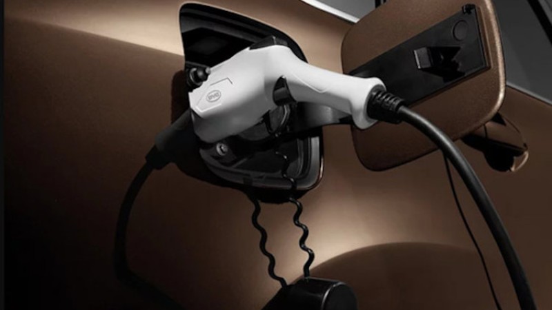 बीवाइडीका कार ५ मिनेट चार्ज गर्दा ३०० किमी गुड्ने