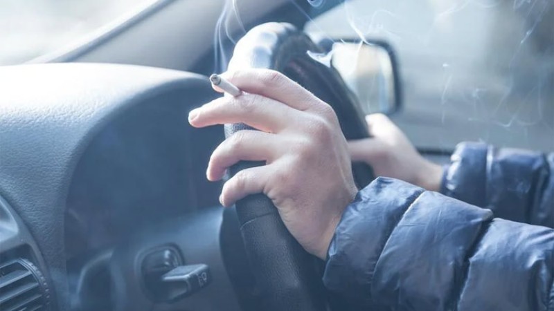 चुरोट तान्दै सवारी चलाउनेदेखि बाटो काट्नेसम्मले जरिवाना तिर्नु पर्ने