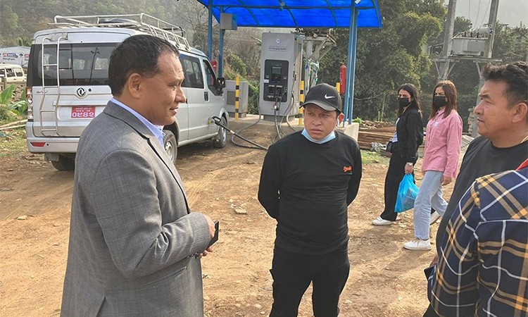 ईभी बजारमै हलचल ल्याएको ‘कुलमानको बर्खास्ती’_img