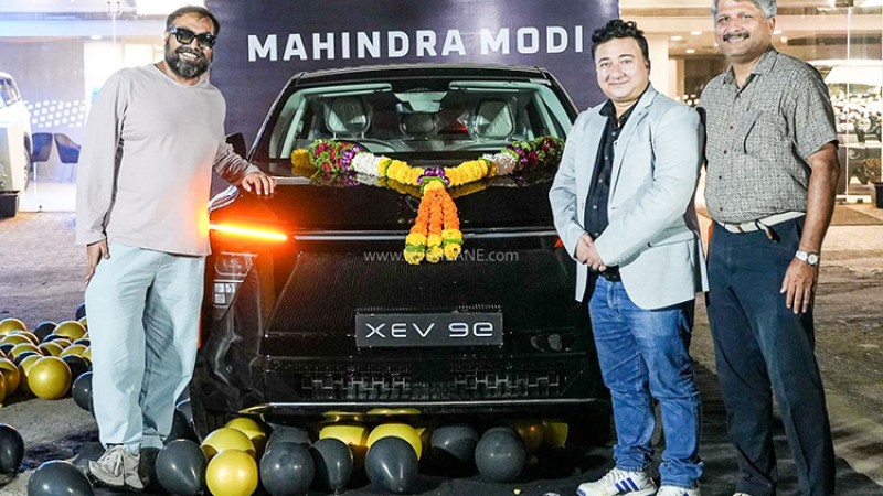 सेलिब्रेटीहरुलाई डेलिभरी दियो महिन्द्राले आफ्नो चर्चित दुई एसयूभी