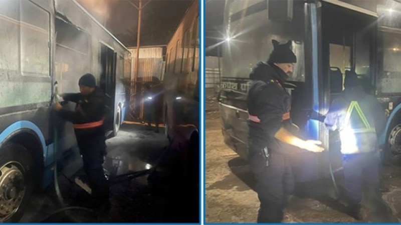 सुन्दर यातायातको बस स्टार्ट गर्दा आगलागी, ३७ हजारको क्षती