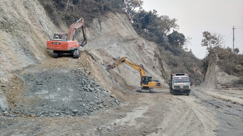 नारायणगढ-बुटवल सडकको दाउन्नेमा राति गाडी चलाउन रोक